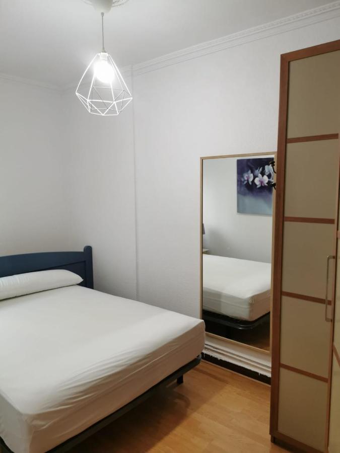 Bajo Al Lado Del Ayuntamiento Apartment Santander Luaran gambar